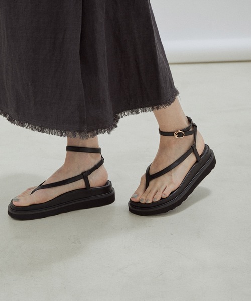 MOHI フラットサンダル　38 MOHI 「MOHI」 フラットサンダル 38 ブラック レディース