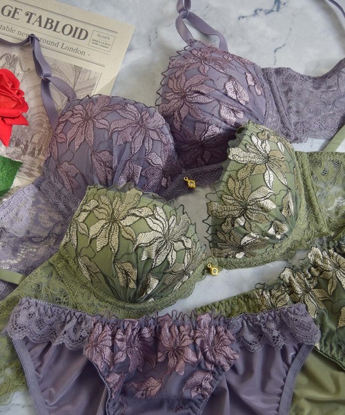 Sanei ブラジャー ショーツセット 「美谷間＆丸胸を叶える！ナチュ盛り