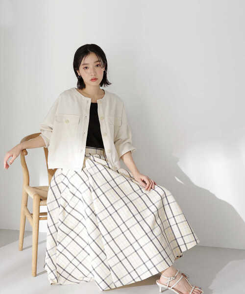 【極美品】BEAUTY&YOUTHノーカラージャケット Sサイズ　オフホワイト NATURAL BEAUTY BASIC（ナチュラルビューティーベーシック） ノー