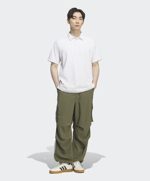 オリーブ色カーゴパンツ ルーズフィット adidas（アディダス） カーゴパンツ ルーズフィット ライト ウーブン