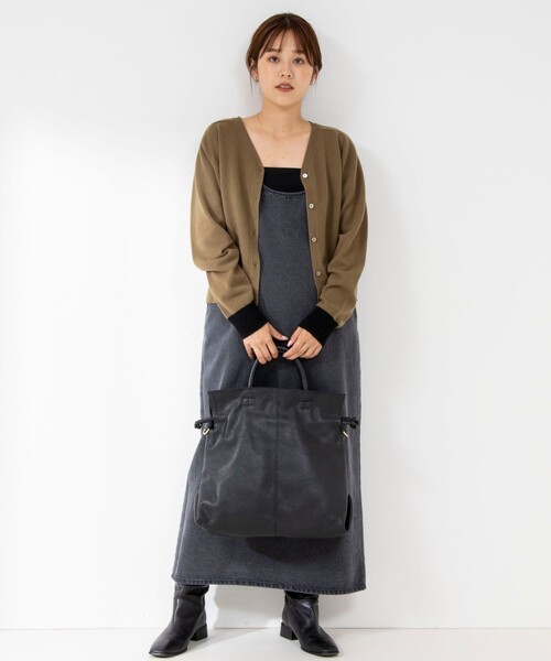 AULENTTI 巾着 ビッグバッグ ブラック レザー AULENTTI（オウレンティ） ショルダーバッグ バッグ 「AULENTTI