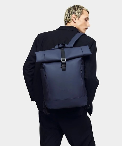 【美品】GASTONLUGA ルーレン16 防水 通勤 通学 PC対応 リュック GASTON LUGA デイバック リュック LUGA/ガストンルーガ/RULLEN
