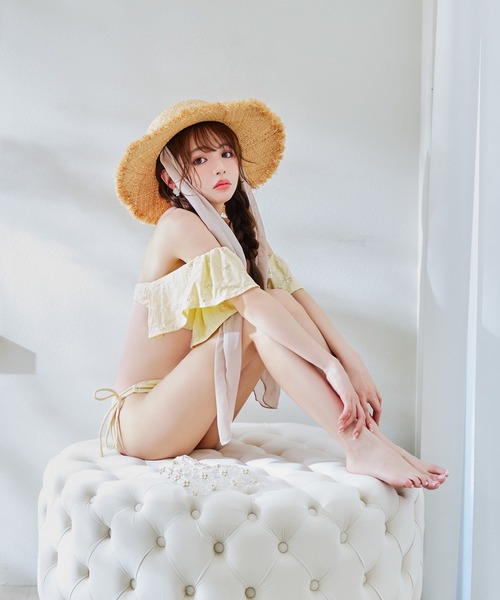 【suger nine】ビジューオフショルダーフリルビキニ 2点セット suger nine】ビジューオフショルダーフリルビキニ 2点セット
