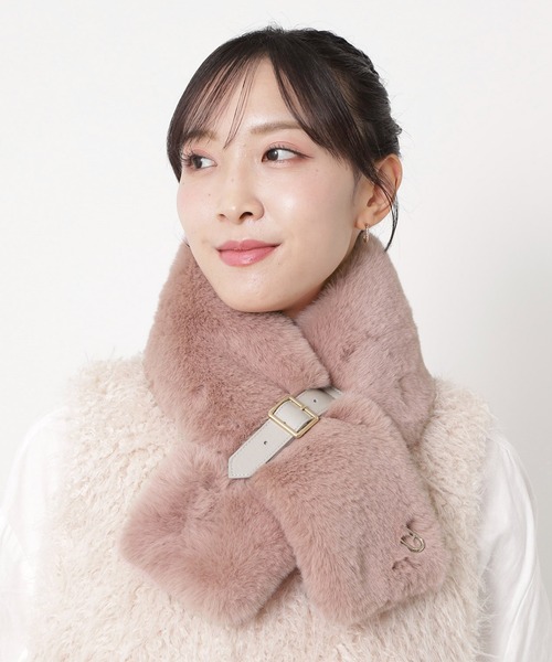 ⭐︎新品 FURLA ファー マフラー ふ⭐︎ 本革ベルト付きフェイクファーマフラー 13×92cm ロゴプレート付き