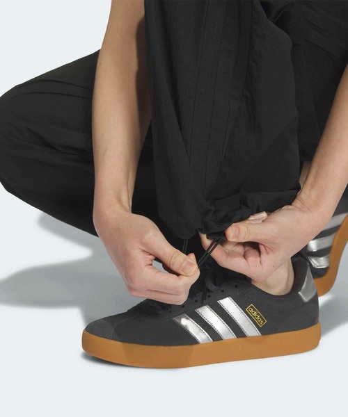 adidas（アディダス） ワイドパンツ パンツ シワ加工プレーンウィーブ