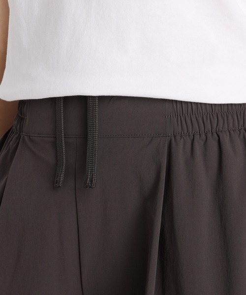 New Balance(ニューバランス) スラックス パンツ NB GREY オーバー New Balance(ニューバランス) スラックス パンツ NB GREY オーバー