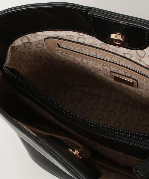 GUESS（ゲス） ショルダーバッグ バッグ TASHA BUCKET バッグ
