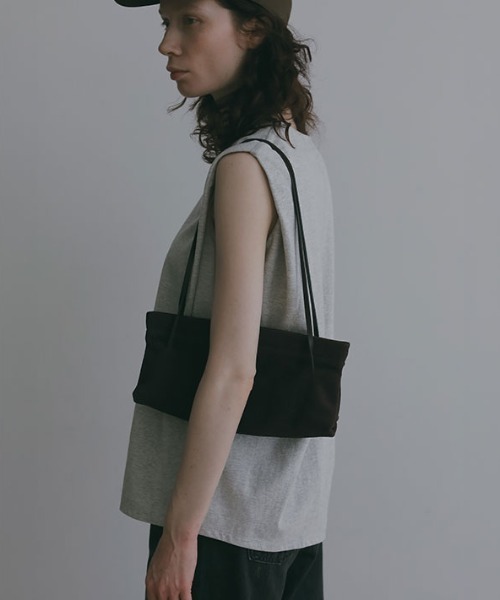 ETRÉ TOKYO ナローショルダースウェードミニバッグ ETRE TOKYO（エトレトウキョウ） ショルダーバッグ バッグ ナロー