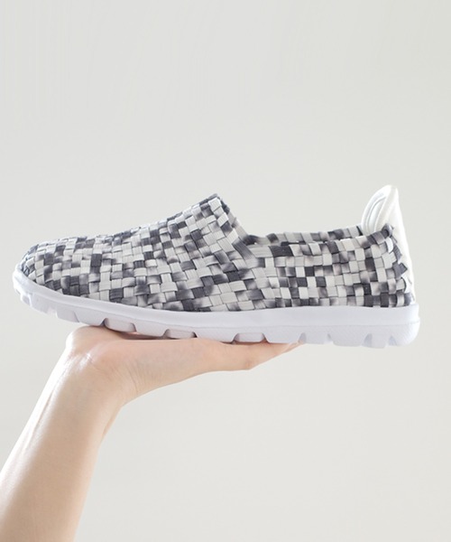 AmiAmi（アミアミ） スニーカー 超軽量メッシュスリッポンスニーカー