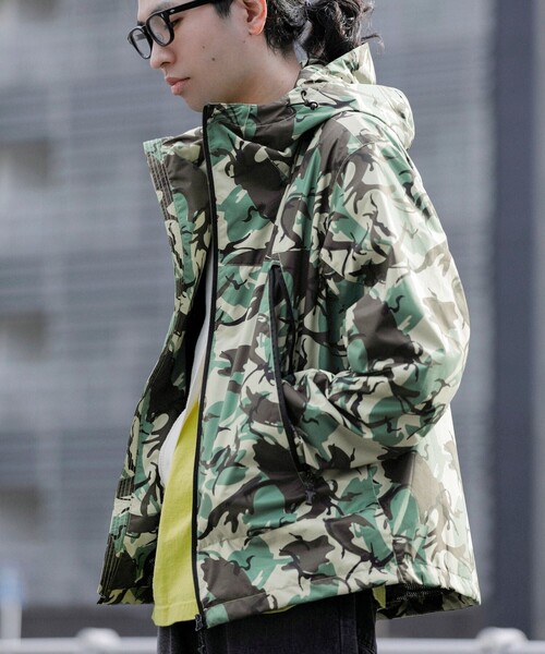 V TWELVE カモフラージュ ウインドブレーカー V TWELVE カモフラージュ ウインドブレーカー