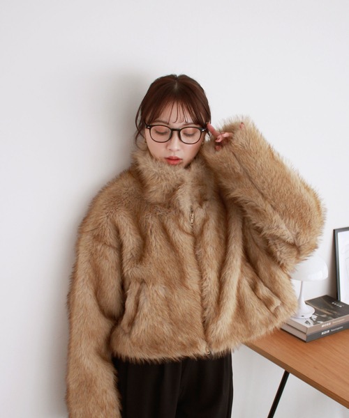 クリーム色ショート丈毛皮コート ZNA クリーム色 ファーコート ショート丈Sサイズ