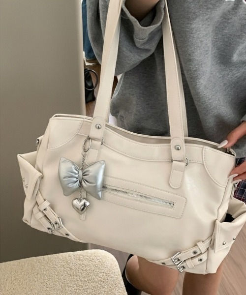 ノベルティ　VIP　ショルダーバッグ　2waysバッグzz lilful ショルダーバッグ バッグ 2WAY サイドスタッズ ダブルベルト 大