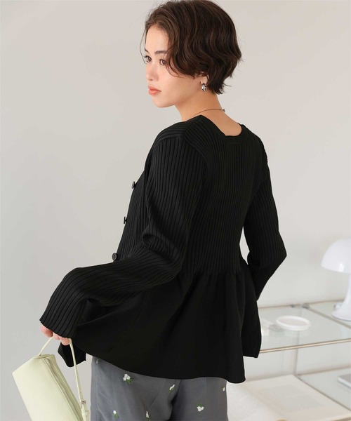 【即日発送】未使用 overe ペプラムニットトップス：ココアピンク フィッシュテールペプラムノースリニットトップス | 小柄・低