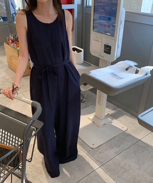 【andar】ブラックノースリーブ オールインワン ASTRAET（アストラット）の「＜ASTRAET＞Vネック ノースリーブ
