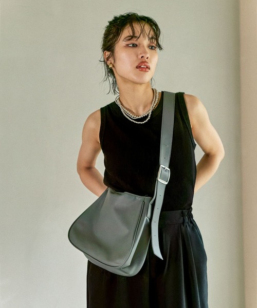 LEPSIM ショルダーバッグ バッグ フェイクレザーラウンドミドルバッグ