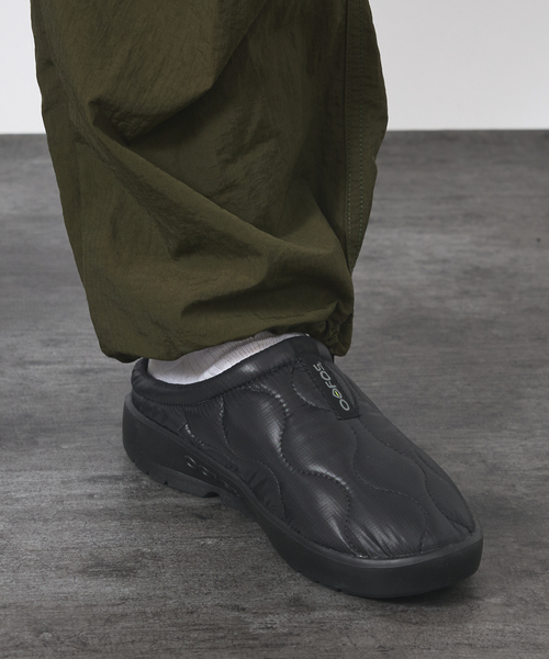 OOFOS（ウーフォス） スリッポン 「OOFOS/ウーフォス」OOcOOzie Thermo