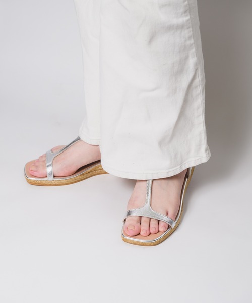 GAIMO フラットサンダル 黒/ゴールド GAIMO 「GAIMO」 フラットサンダル 37 ゴールド レディース