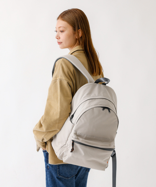 ユニバーサルオーバーオール　デイバッグ　リュック　　　　 カラー　グレー　新品 ユニバーサルオーバーオール UNIVERSAL OVERALL リュック メンズ