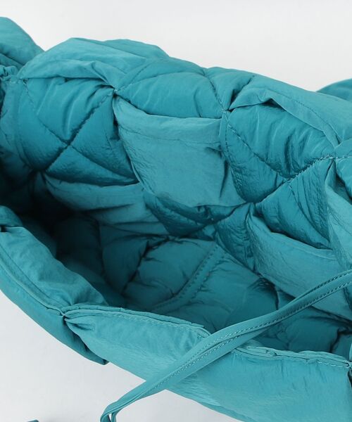 「BOTTEGA VENETA」 パデッド テック カセット ショルダーバッグ - グリーン レディース_画像4