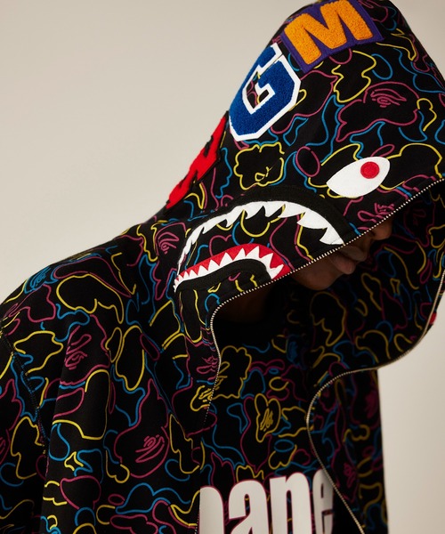 A BATHING APE（アベイシングエイプ） ジップアップパーカー