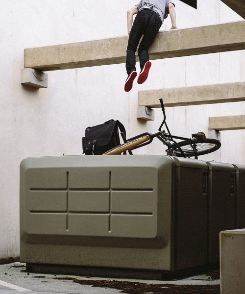 CHROME デイバック リュック CHROME/クローム バックパック 防水バッグ