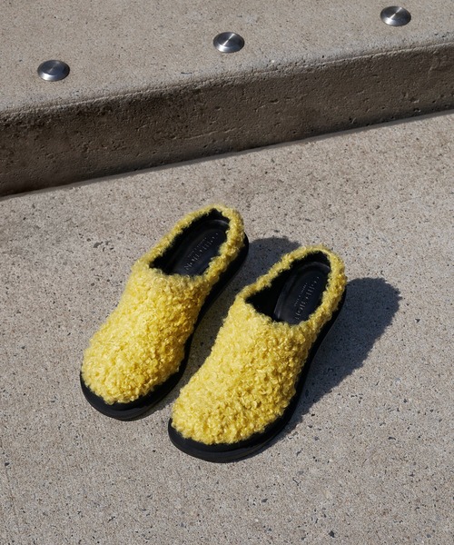 CHARLES ＆ KEITH サンダル Frida フリダ レザーキトンヒール