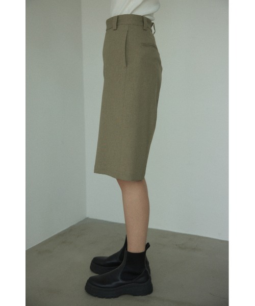 BLACK BY MOUSSY パンツ center press short pants（センター