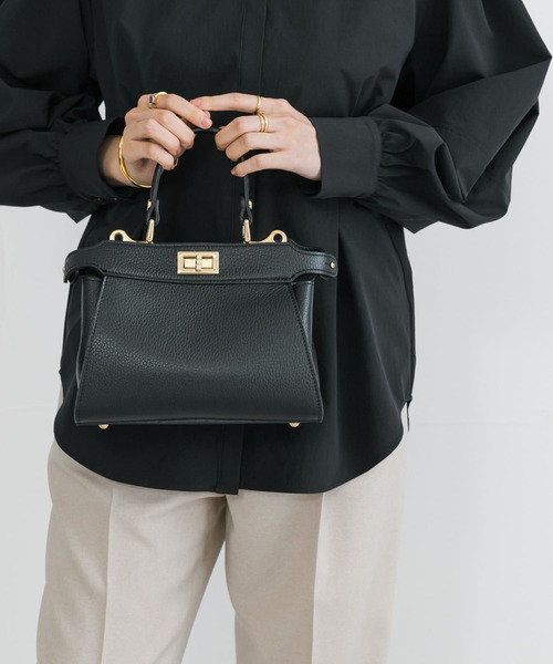 URBAN RESEARCH レザートップハンドルバッグ ブラック URBAN RESEARCH（アーバンリサーチ）の「レザートップハンドルバッグ