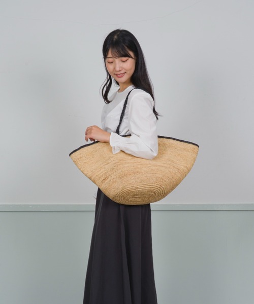 大人のカジュアルスタイル★【AMIRI】MA RAFFIA かご バッグ AMIRI MA Raffia Tote Bag | Neutrals | FARFETCH