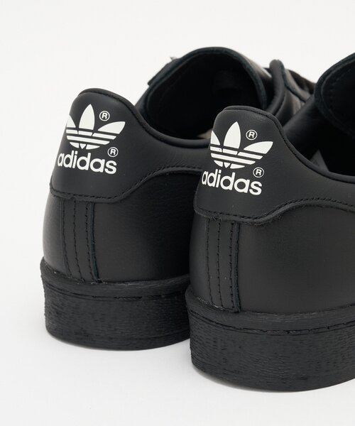 美品 adidas SUPERSTAR 82 23 黒 スニーカー D_028 adidas SUPERSTAR 82 CBLACK/FTWWHT/CBLACK （アディダス スーパー