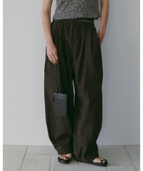 【anuke】タグ付新品未使用/ Volumetuck Cocoon Pants anuke（アンヌーク） パンツ Volumetuck Cocoon Pants 62610720 メンズ