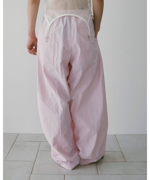 【anuke】タグ付新品未使用/ Volumetuck Cocoon Pants anuke（アンヌーク） パンツ Volumetuck Cocoon Pants 62610720 メンズ