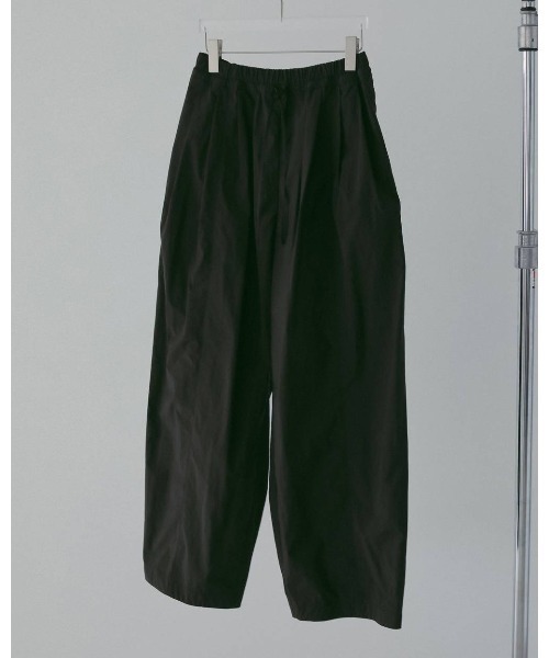 anuke（アンヌーク） パンツ Volumetuck Cocoon Pants 62610720 メンズ