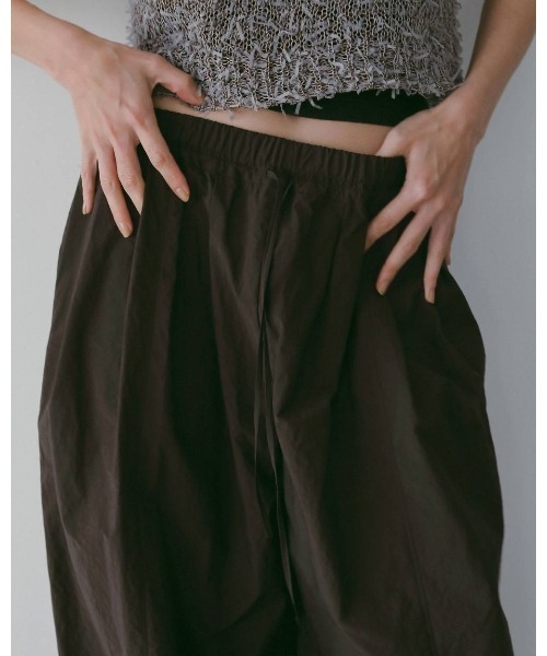 anuke（アンヌーク） パンツ Volumetuck Cocoon Pants 62610720 メンズ
