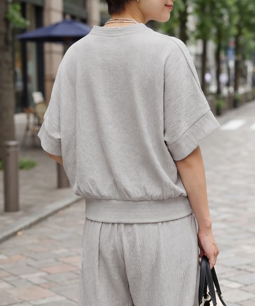 tシャツ エンボスカットソーパンツセットアップ レディースの画像