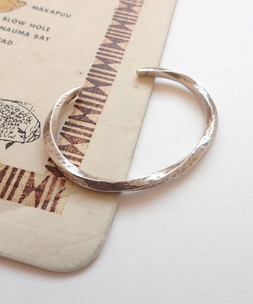 MANANAS（マナナス） バングル 」マナナス/ Twisted Bangle (メンズ