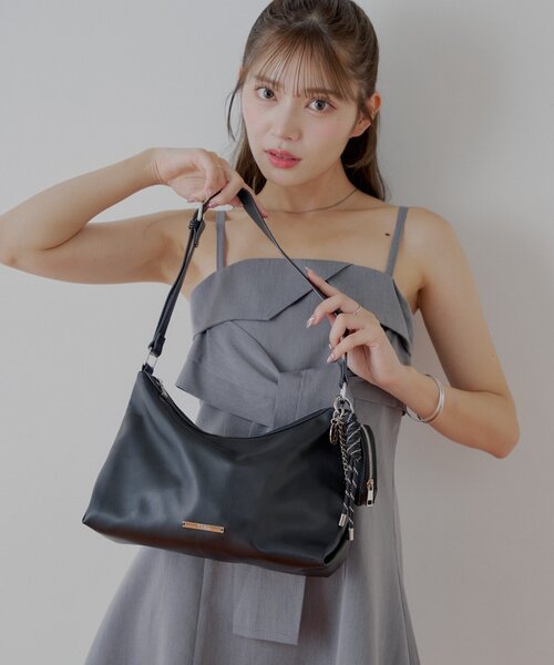 新サイズ追加/500mlペットボトル収納可】チャーム付きミディアム