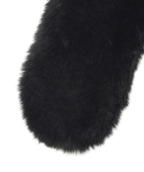 FURLA/未使用/ブラックフェイクファー ファーティペット マフラー FURLA（フルラ） マフラー ストール フェイクファーマフラー ティ