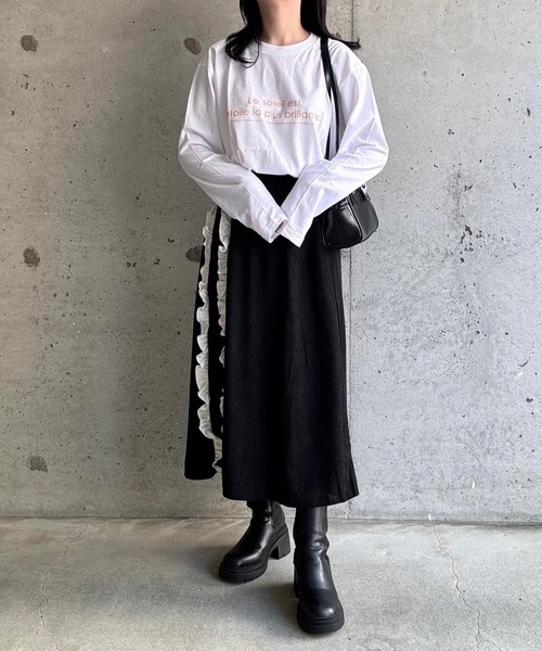 Moussy 英字プリント ロンT ストレッチ素材 tシャツ オレンジ英字プリントロンT／長袖Tシャツ レディース