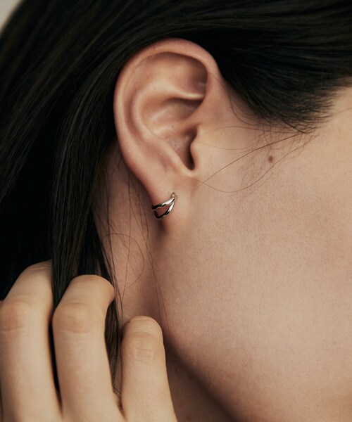 ピアス プラチナ 甲丸スプリット フープピアス レディースの画像