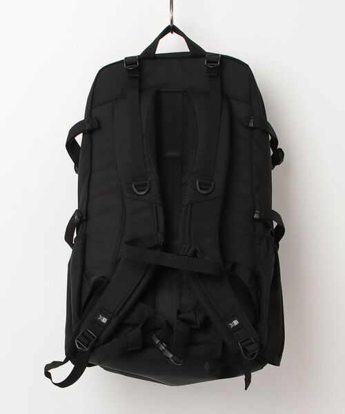 Triomphe 黒いフラップ式リュック Karrimor（カリマー） デイバック リュック karrimor tribute 40 Black