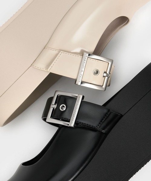 CHARLES ＆ KEITH サンダル バックルストラップ フラット