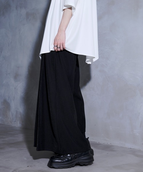 Ellno Loset パンツ 「黒色コラボ」アシメプリーツスカンツ