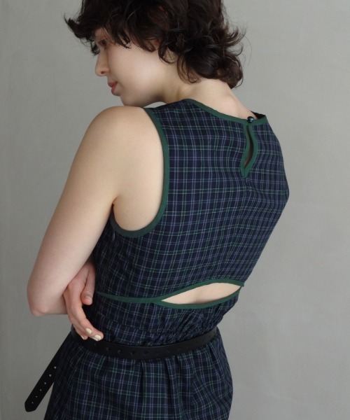 ワンピース back cut onepiece／バックデザインノースリーブワンピース