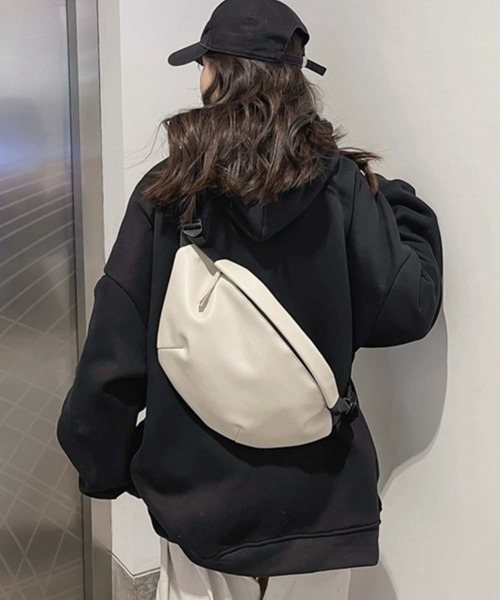 LA VORAGINE（ラ ヴォラジネ） ウエストポーチ ウエストバッグ