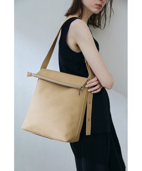 ベージュ フラップ式 ショルダーバッグ PU素材フラップミニショルダーバッグ(ONE SIZE ライトベージュ