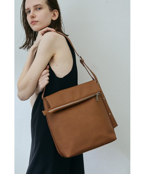 un/neu ショルダーバッグ バッグ フラップワンハンドルショルダー