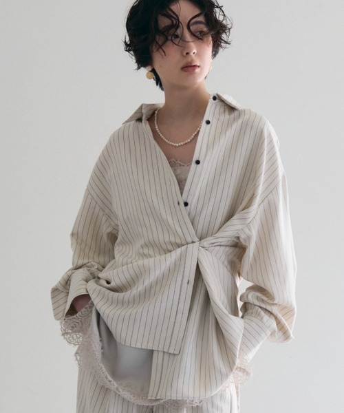美品23区ストライプ柄オーバーサイズシャツブラウス38紫白2wayカシュクール 23区 - 美品23区ストライプ柄オーバーサイズシャツブラウス38紫白2way