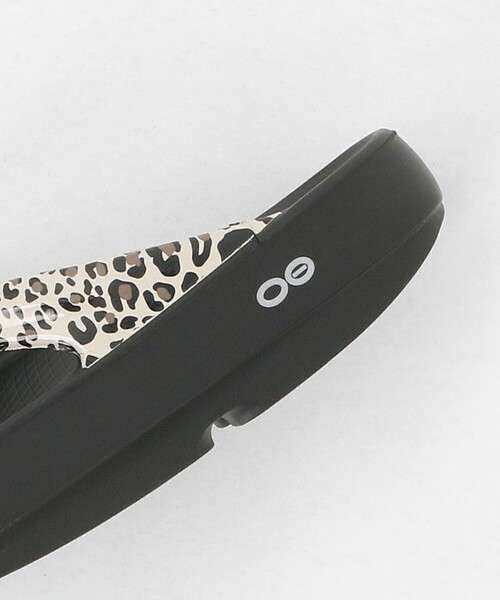 サンダル 「OOFOS」OOlala LEO サンダル レディースの画像