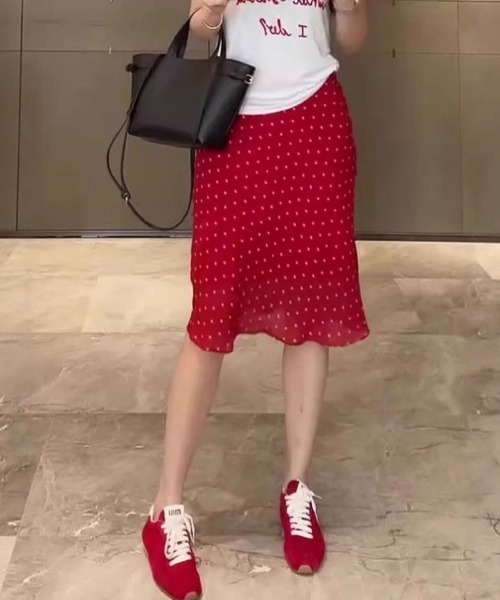 美品♡レッドヴァレンティノ ロングスカート プリーツ シフォン 花 総柄 黒 スカート レッドドット シフォンスカート : ZOZOTOWN Yahoo!店 - 通販